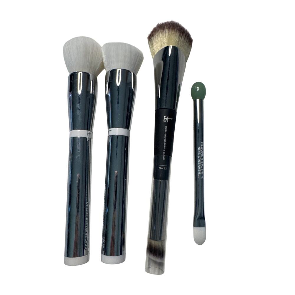 IT Cosmetics Makeup Brushes Bundle - 0076